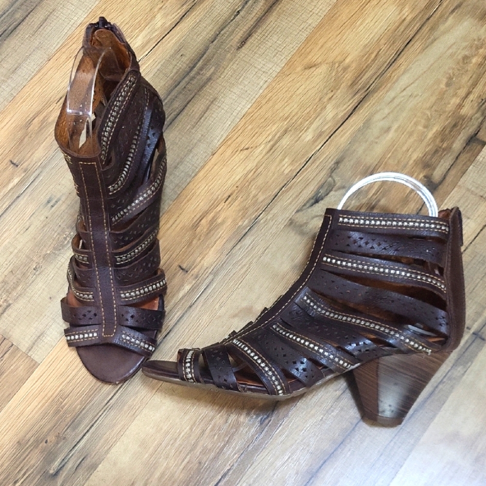 PIKOLINO Brown Leather Java T-Strap Zip  Back Chunky 2.5" Sandal